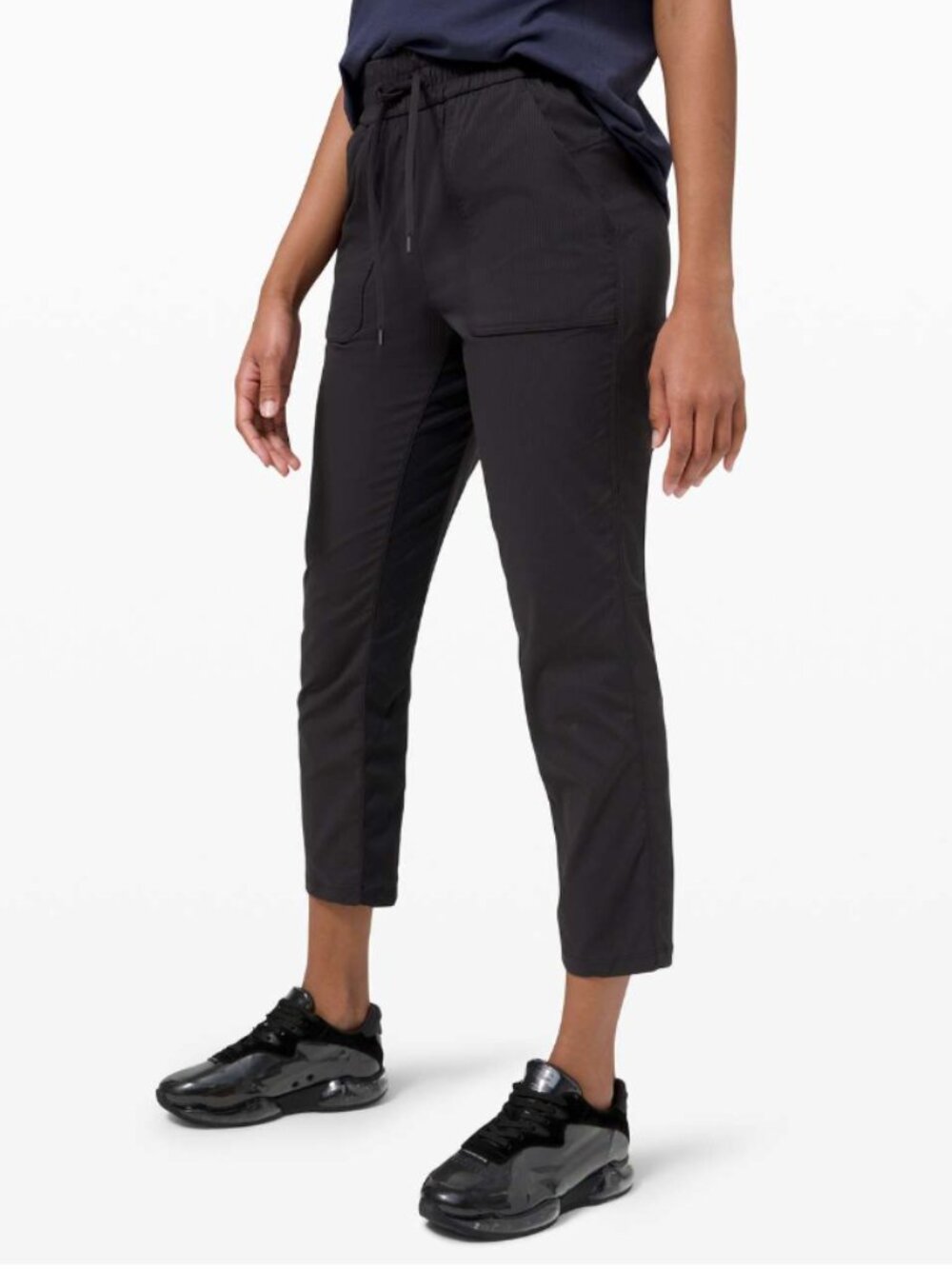 Lululemon Beyond the Studio Slim cropped pants black size 4